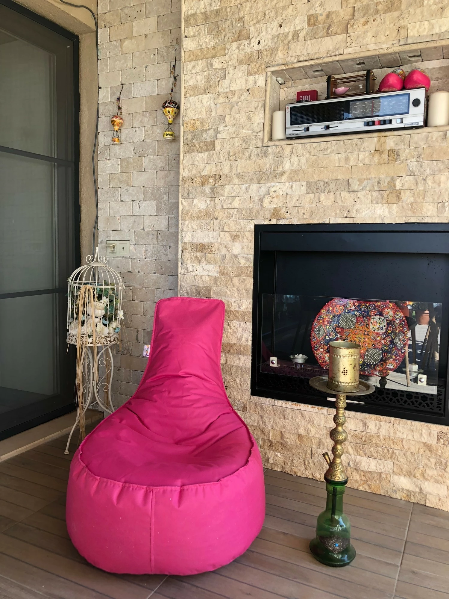 Qese ulëse rozë, Atelier del Sofa, Aktif