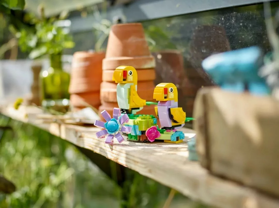 Set ndërtimi LEGO Creator 31149 Flowers in a Watering Can, 420 pjesë, plastikë, 3-në-1