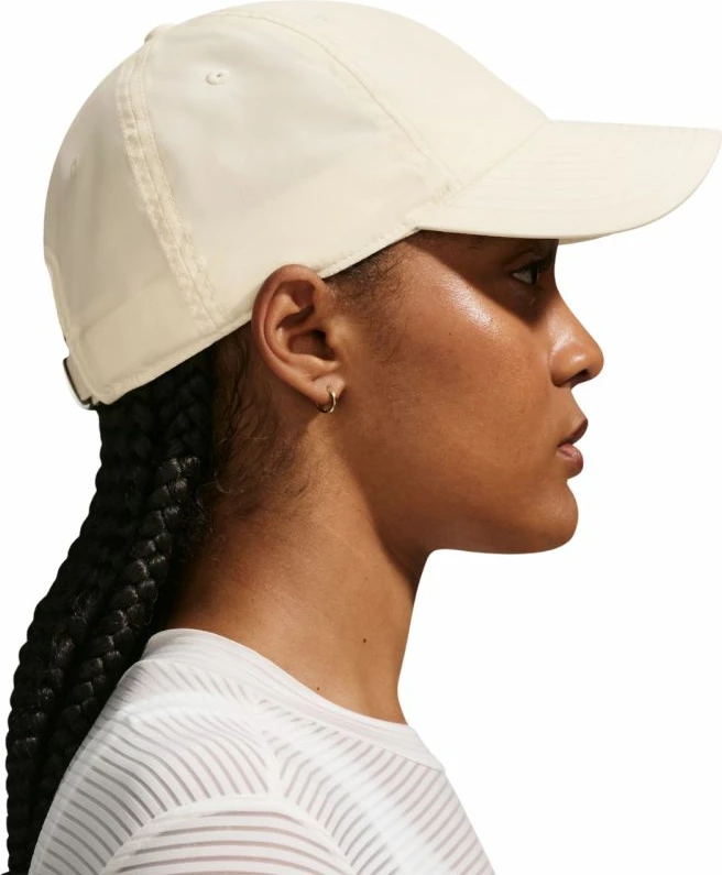 Kapelë Nike Dri-FIT Club FB5372, krem