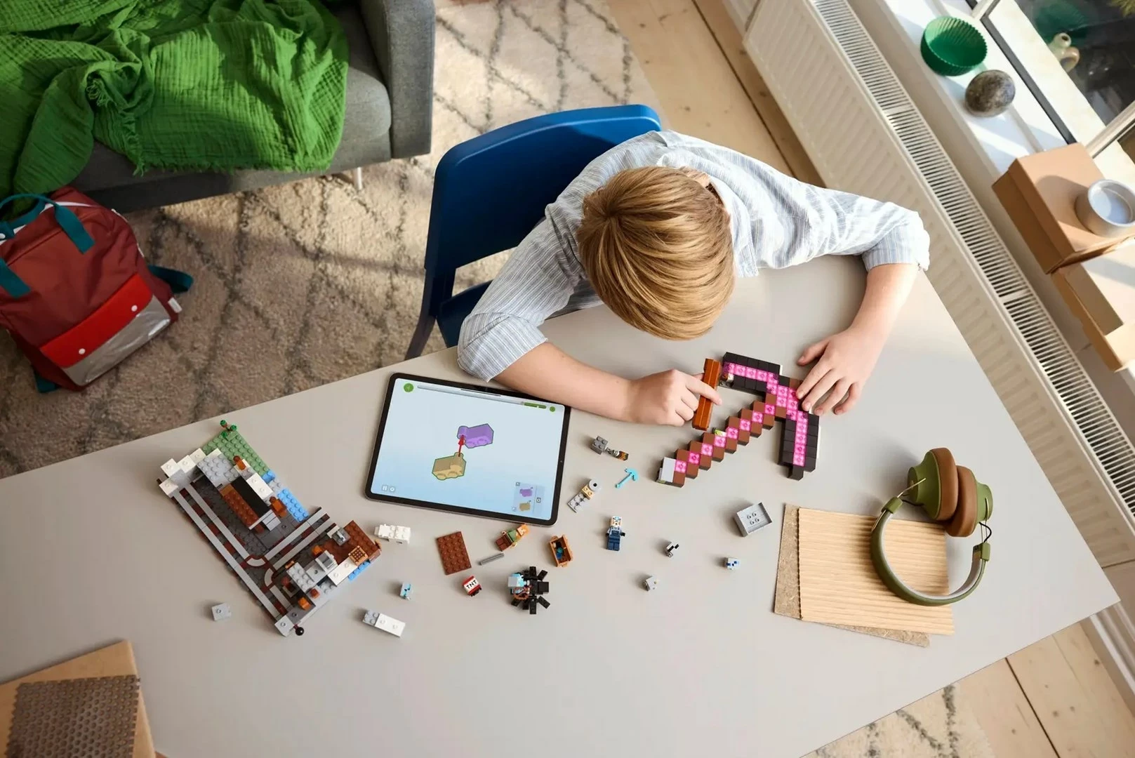 Set LEGO Minecraft 21277 The Pickaxe Mine, 530 pjesë