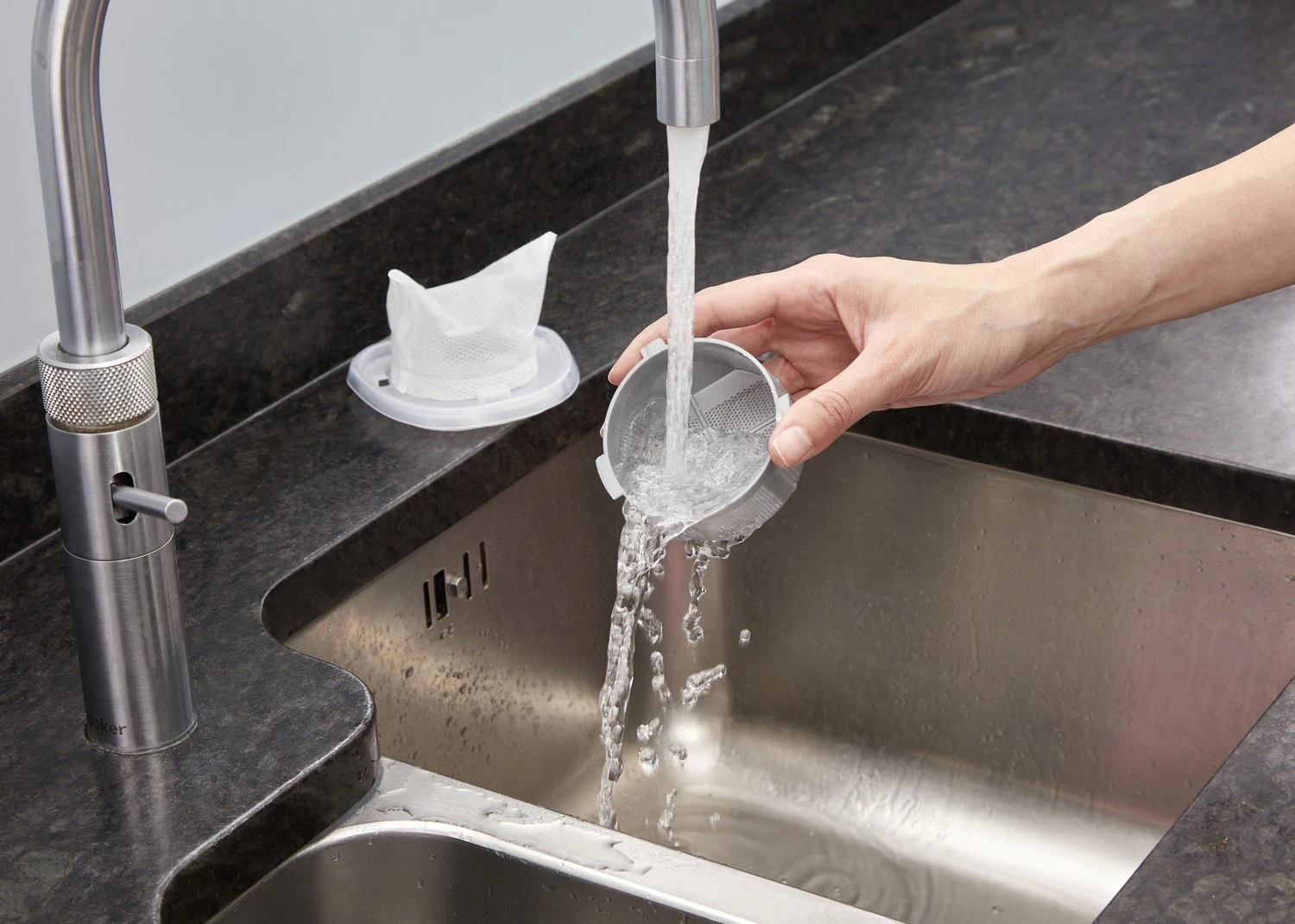 Fshesë dorëz Black&Decker, gri-argjendtë