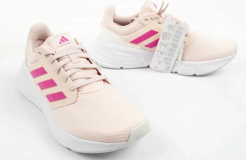 Atlete për femra adidas Galaxy 6, të zeza [Madhësia: 40]