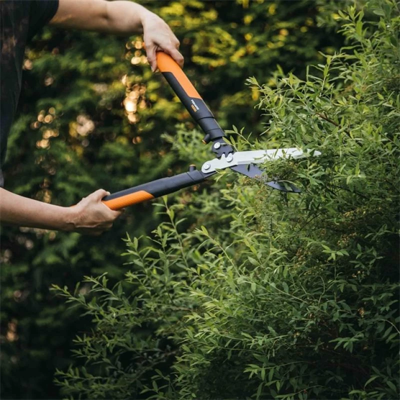 Gërshërë për gardh Fiskars PowerGear X HSX92 (1023631), teh çeliku me veshje PTFE, dorezë alumini, portokalli/zi