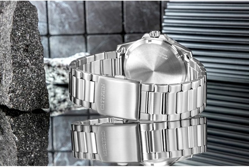 Orë dore meshkuj CITIZEN Marine Sporty Eco-Drive AW1816-89E, argjend