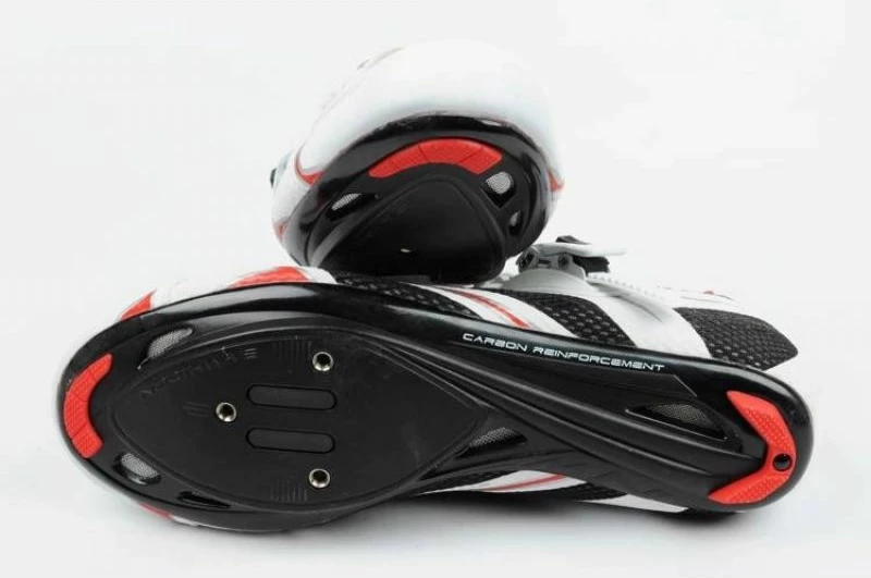 Atlete për femra Inny, të bardha