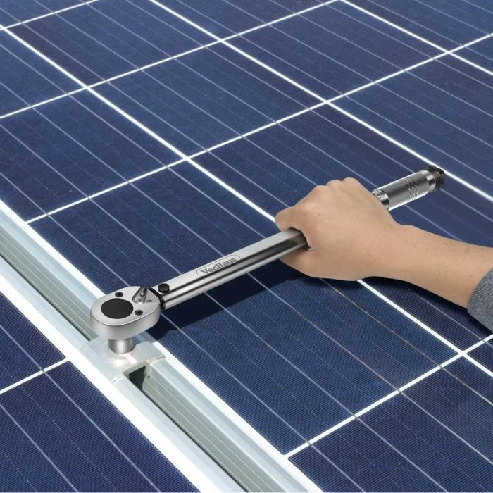 çelës momenti VONHAUS 3500195, 1/2\", gjatësi 470 mm, me reduktor 1/2\" në 3/8\" dhe zgjatim, argjendtë