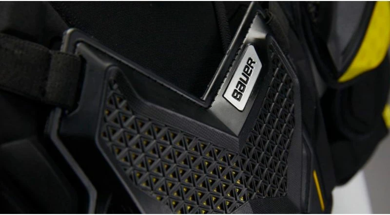 Mbrojtëse shpatullash për meshkuj Bauer, të zeza