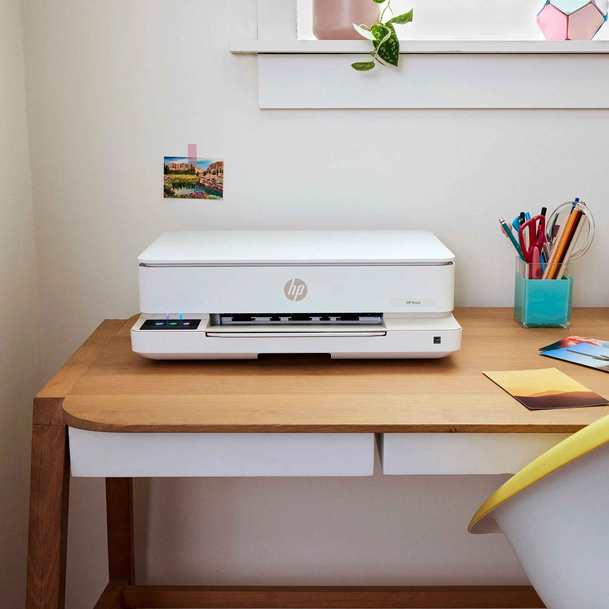 Printer multifunksional HP ENVY 6120e (714L8B) A4, inkjet, Wi‑Fi, printim dyanshëm, ekran me prekje, bardhë/bezhë