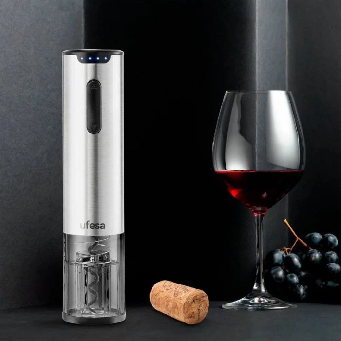 Hapës shishe elektrike UFESA EasyClassy, set me karafë kundër pikimit + kork mbyllës + prerës folie + kuti, argjend/zi