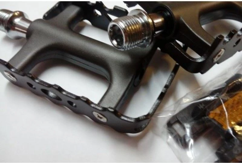 Pedale biçiklete malore Yakimasport, të zeza