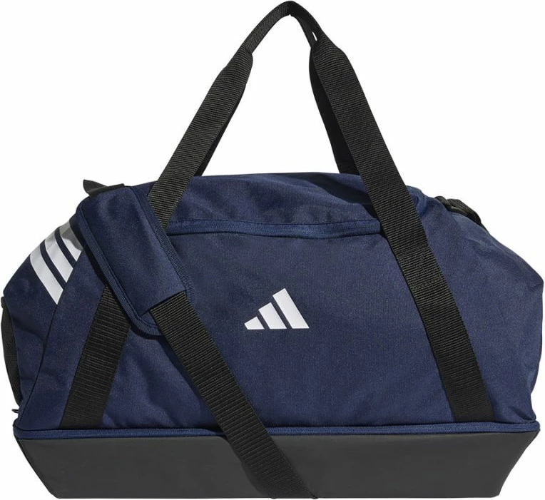 Çantë sportive adidas, mesatare