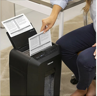 Makineri copëtimi letrash Fellowes Automax 80M, particle-cut, 80 fletë, 17L, e zezë