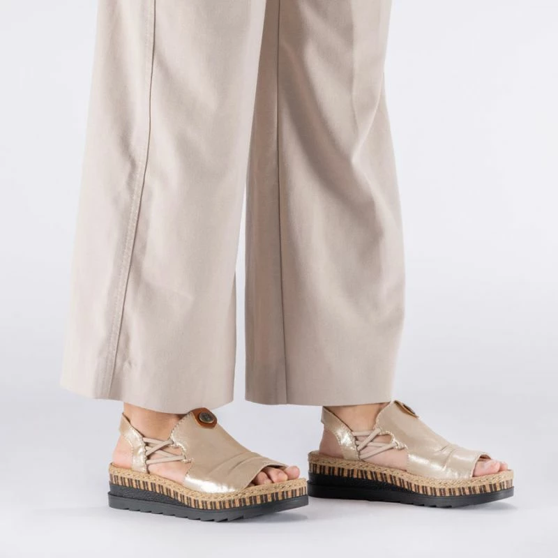 Sandale wedge për femra Rieker V7972-60, të arta