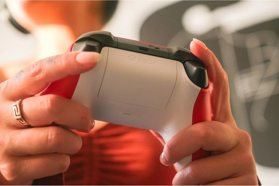 Gamepad Microsoft Xbox Wireless Controller QAU-00012, Bluetooth/USB, i kuq