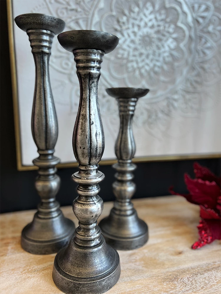 Set mbajtës qirinjsh LUSAR, 3 copë, alumin, ngjyrë argjendi antike, 11x11x40 cm