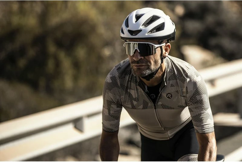 Syze sportive Rogelli për femra dhe meshkuj, të bardha