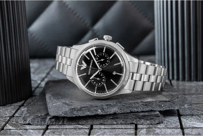 Orë dore meshkuj Emporio Armani Dario AR11691, e zezë/argjendtë, me kuti