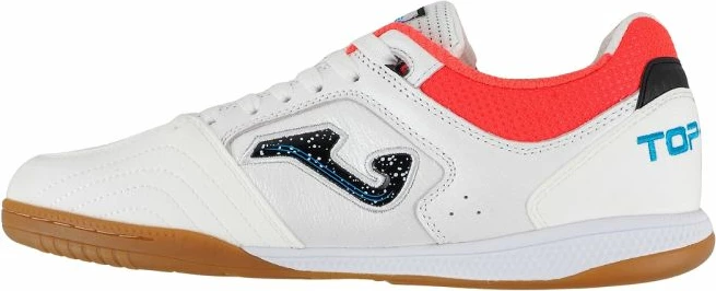 Atlete futbolli për meshkuj Joma, të bardha