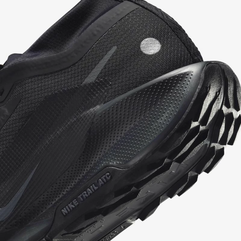 Atlete trail Nike për meshkuj, të zeza