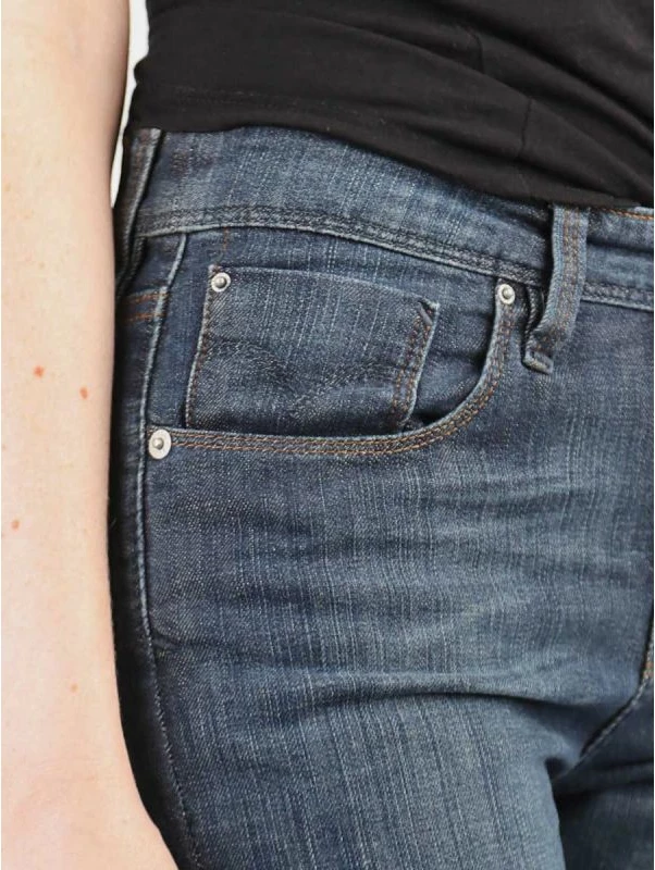 Jeans për femra Levi's, të kaltra [Madhësia: W32 L34]