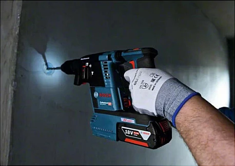Çekiç shpues me bateri Bosch 0 611 910 00G, SDS Plus, 18V, 2.6J, Brushless, i zi/jeshil