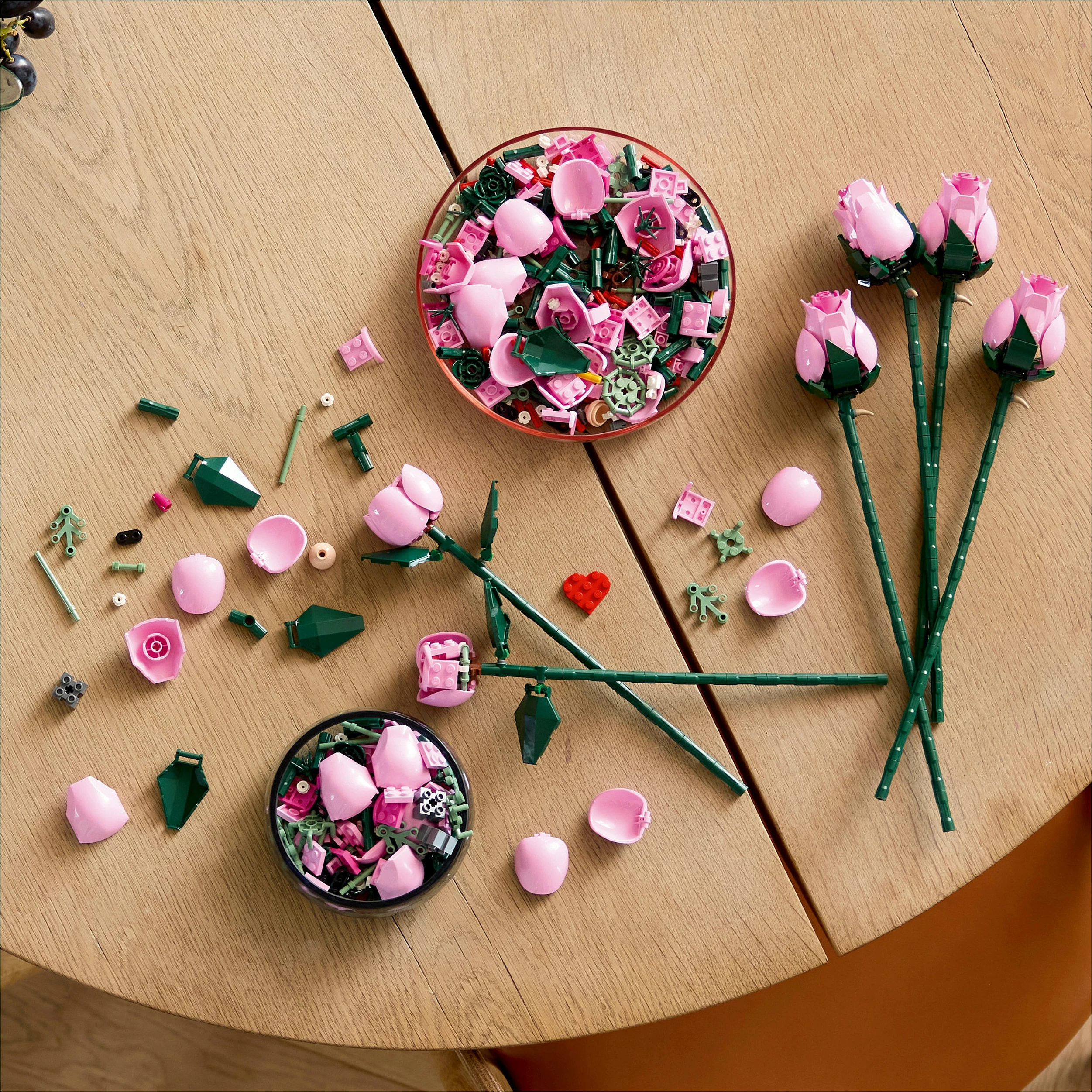 Set ndërtimi LEGO Botanicals 10374 Buqetë Trëndafilash Roze, 789 copë, 18+, multikolor