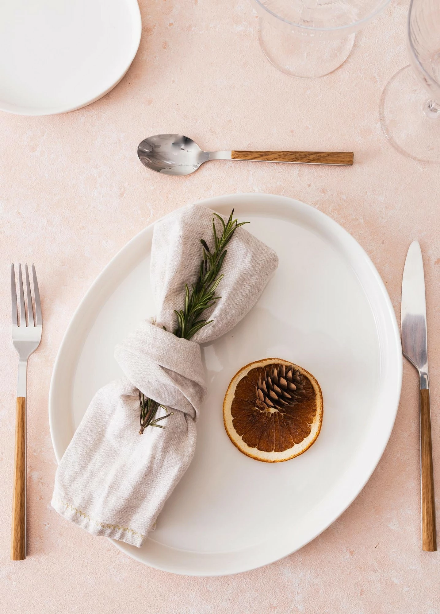 Pjatë shërbimi porcelani, e bardhë, Hermia, CTT0008, 23x27x2cm