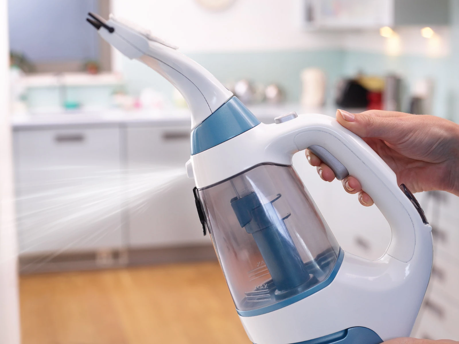 Pastrues dritaresh pa kabllo Black&Decker WW100K, bateri Li-Ion 3.6V, 28 cm + 17 cm gomë, bardhë/blu