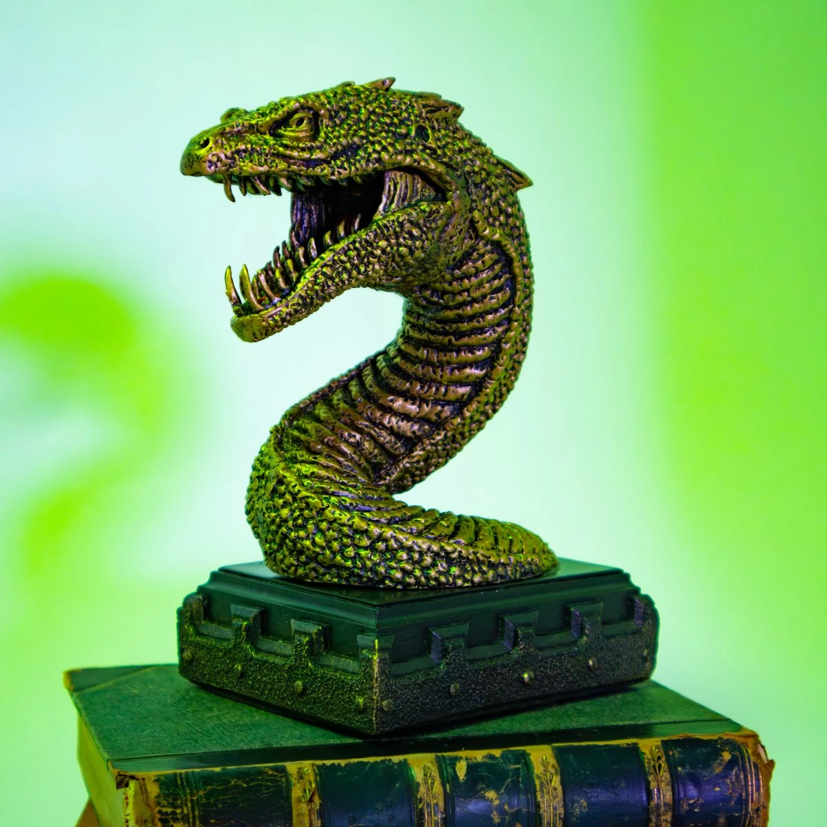 Mbajtëse librash NOBLE COLLECTION Harry Potter Basilisk, bronz/zezë
