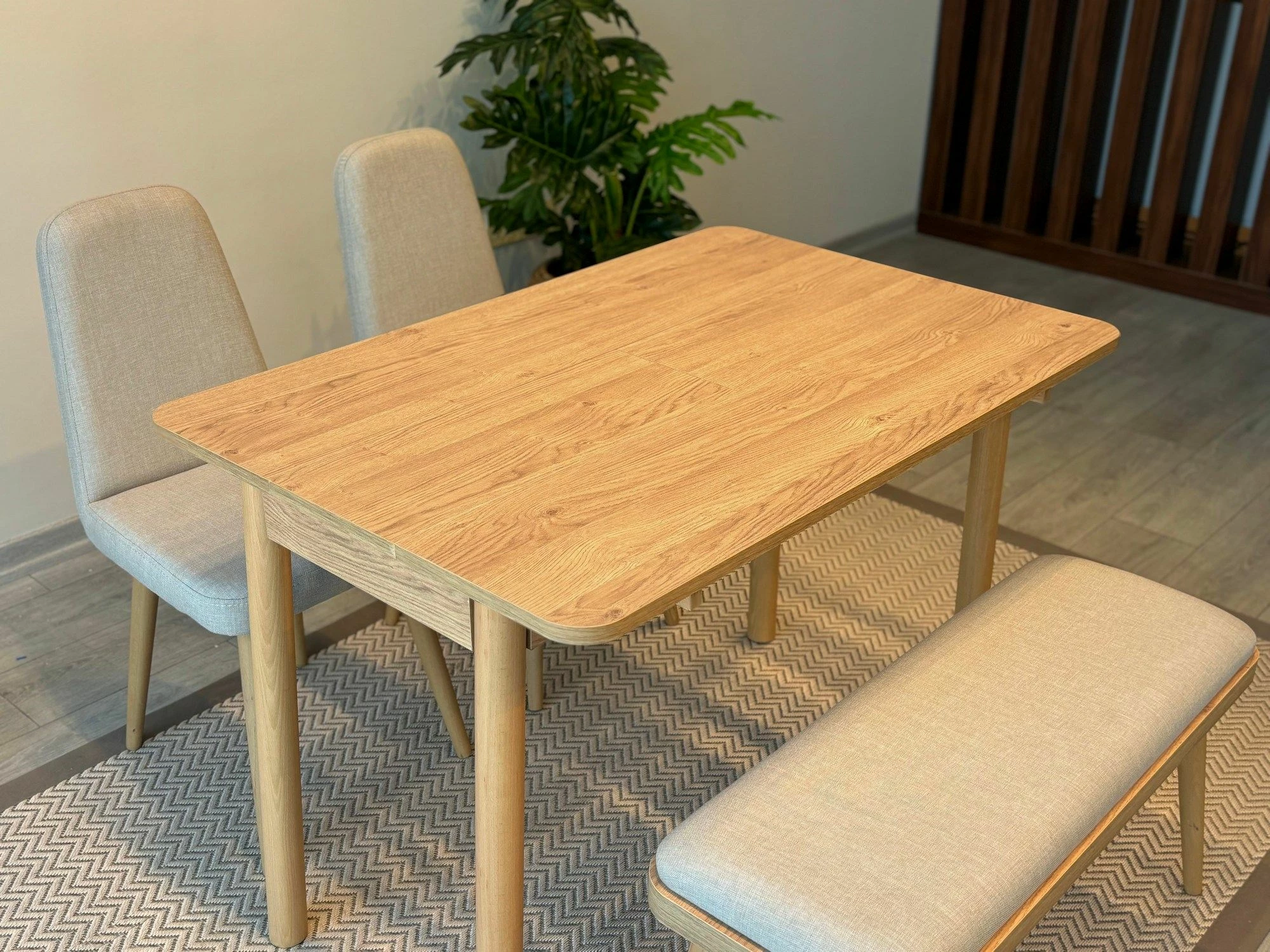 Set tavolinë me karrige për ngrënie, zgjatues, ngjyrë lis dhe krem, Skye Decor, Vina Mini 01 1005, 4 pjesë