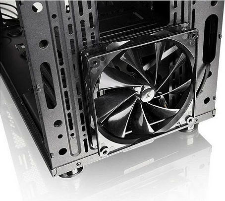 Kasë Thermaltake Suppressor F31 TG, Midi Tower, panel xhami i temperuar, e zezë