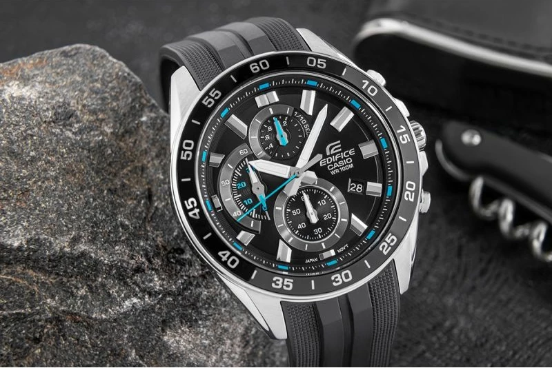 Orë dore për meshkuj CASIO, e zezë
