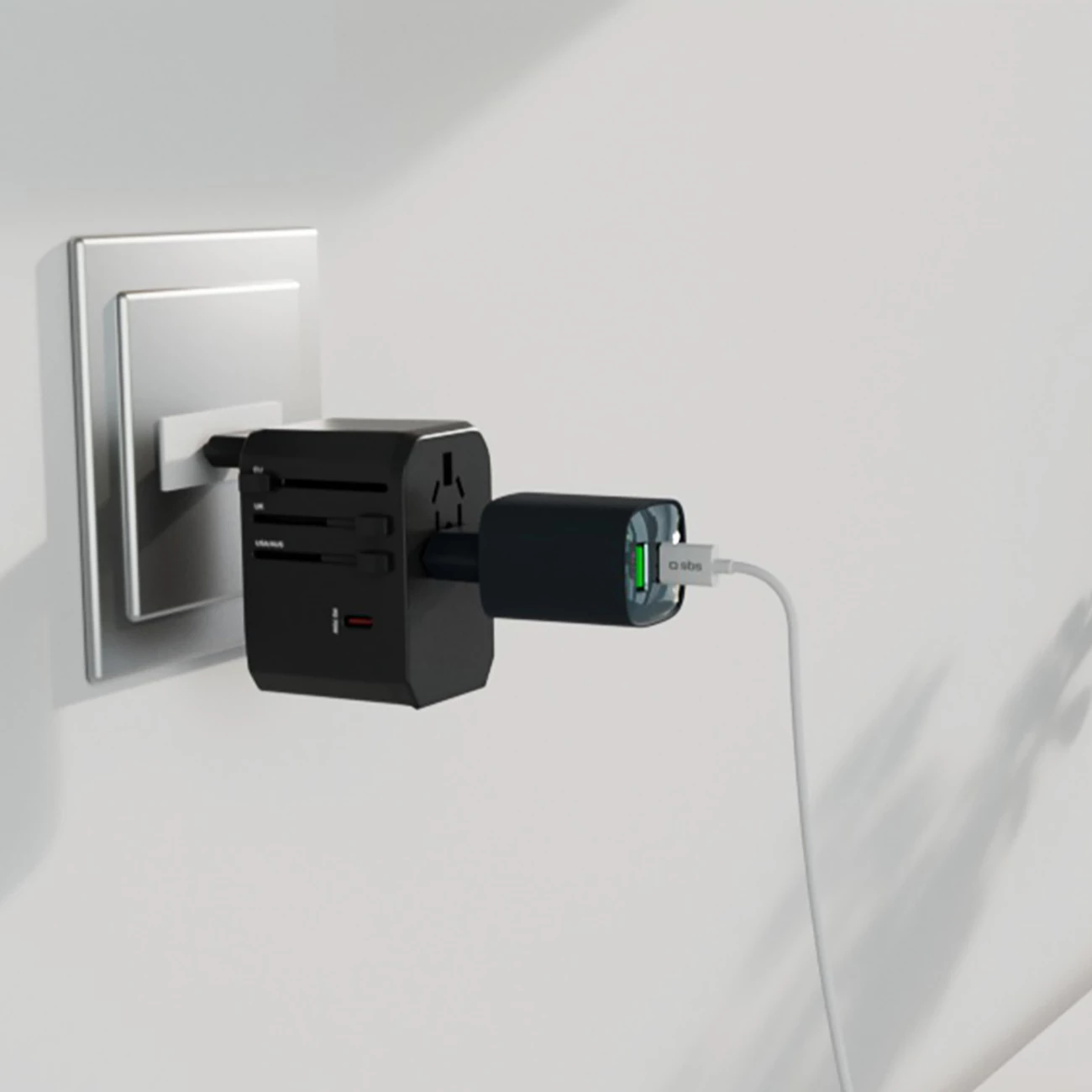Adapter udhëtimi GaN 70W, SBS, 5 porta USB-A/USB-C, PD, prizë globale EU/UK/US/AU, me pouch, e zezë