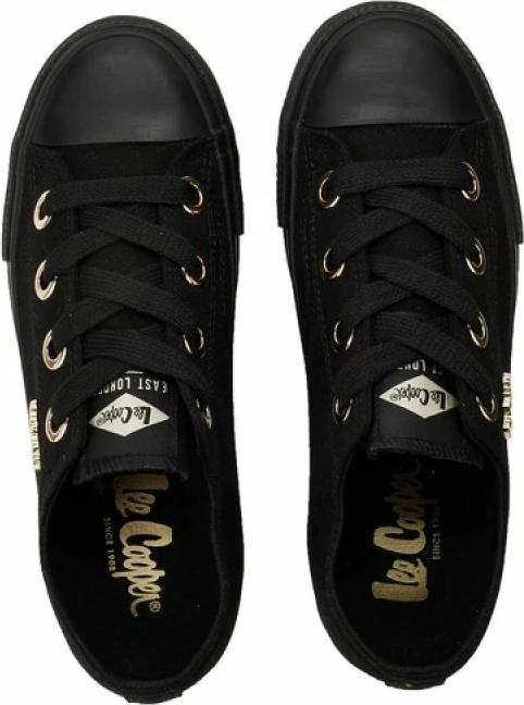 Atlete femra Lee Cooper, të zeza