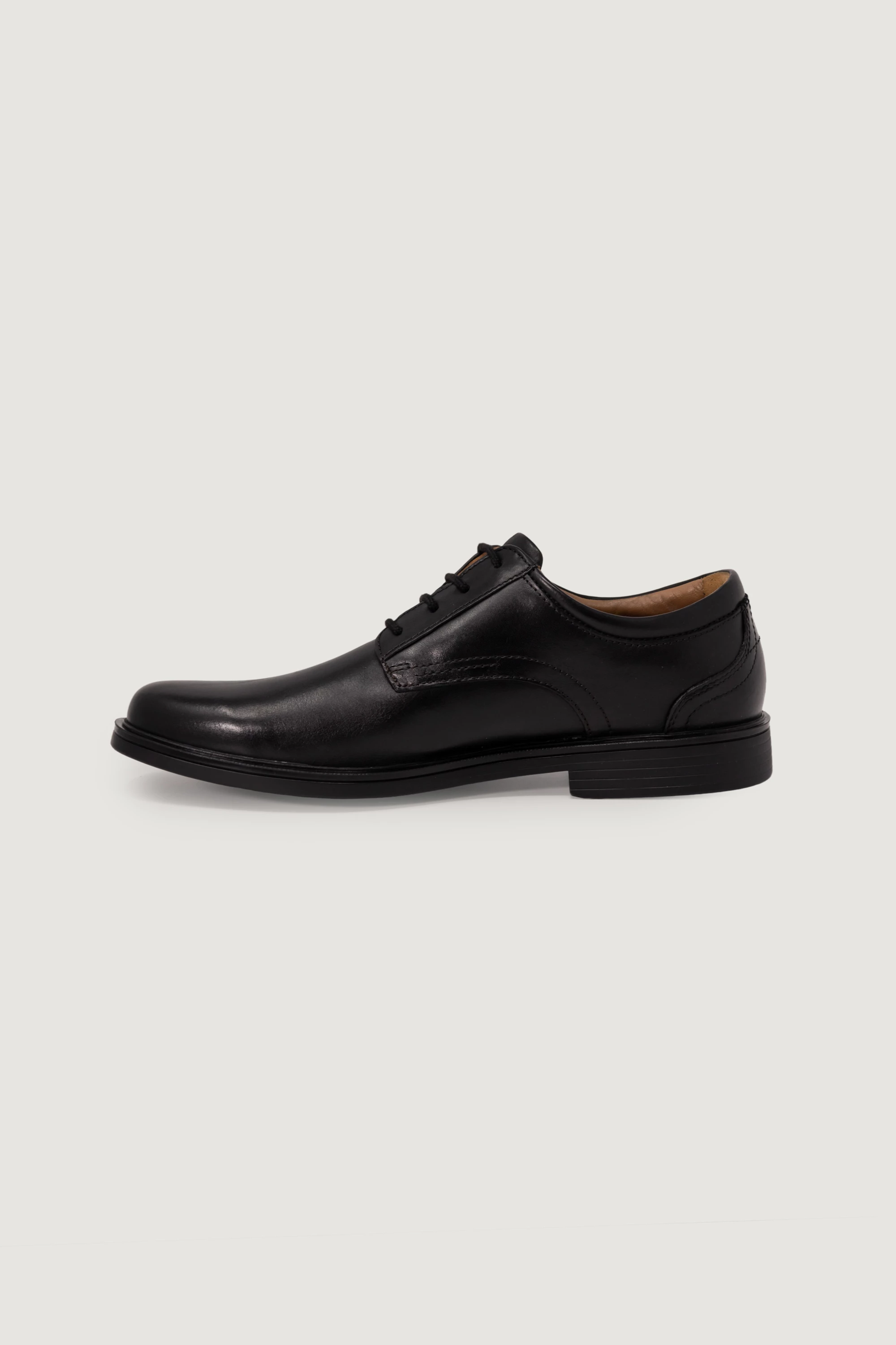 Këpucë për meshkuj Clarks Un Aldric Lace 26132677, të zeza [Madhësia: 41½]