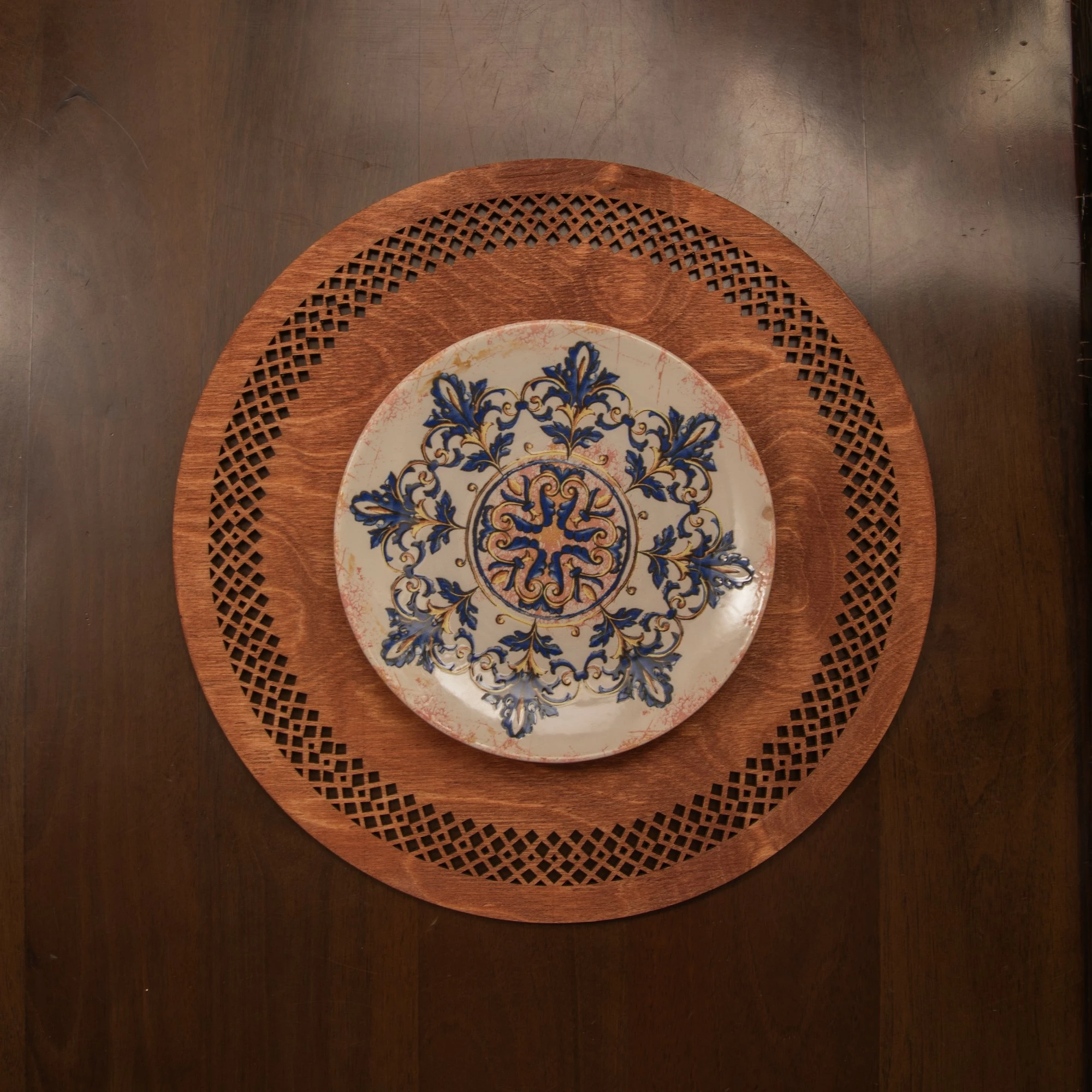 Set nënshtrues tavoline prej druri, 4 copë, Hermia, Selçuk - ngjyrë trëndafili