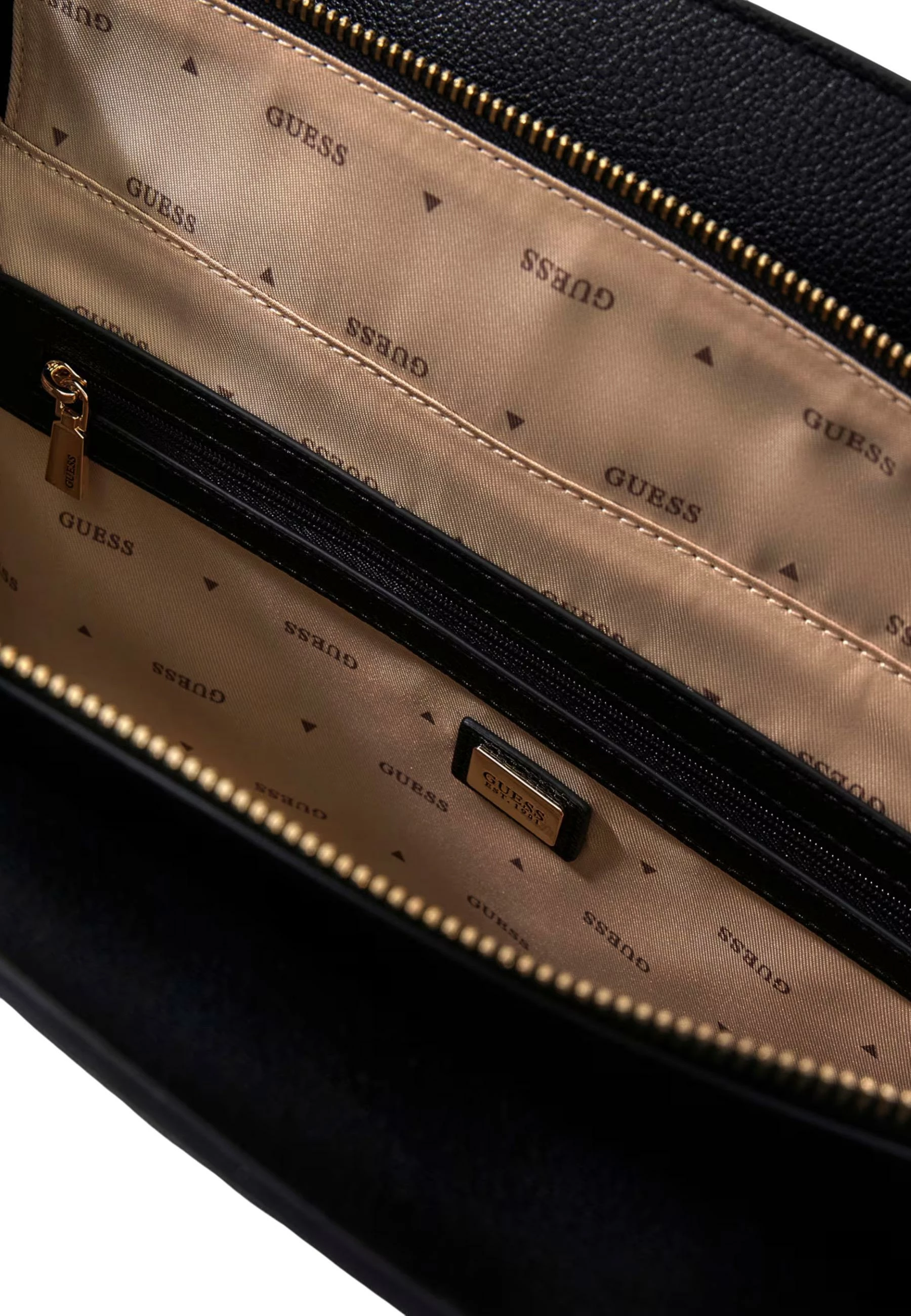Çantë krahu për femra Guess Coleen Logo Small SA HWSG97 49230, antracit