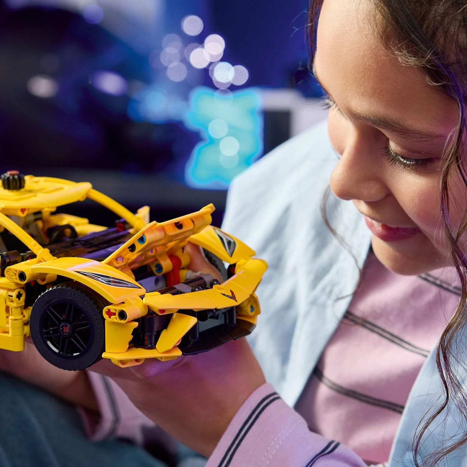 Set LEGO Technic Chevrolet Corvette Stingray 42205, 732 copë, 9+, i verdhë