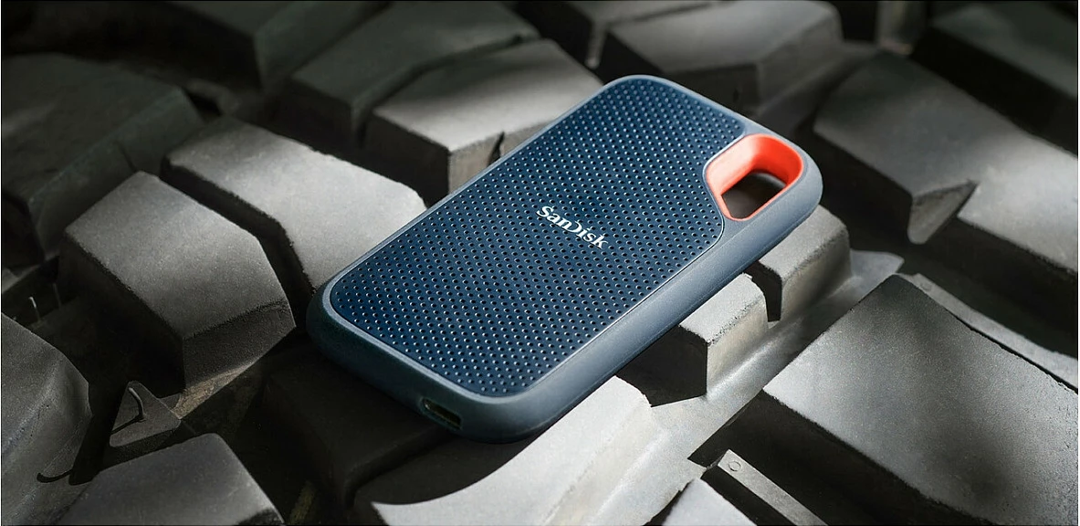 Disk i jashtëm SSD SanDisk Extreme Portable, 2 TB, USB Type-C, 3.2 Gen 2, 1050 MB/s, Mbrojtje me fjalëkalim, E zezë