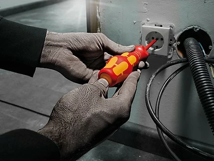 Set veglash Wera 16 copë, me kasë, i zi