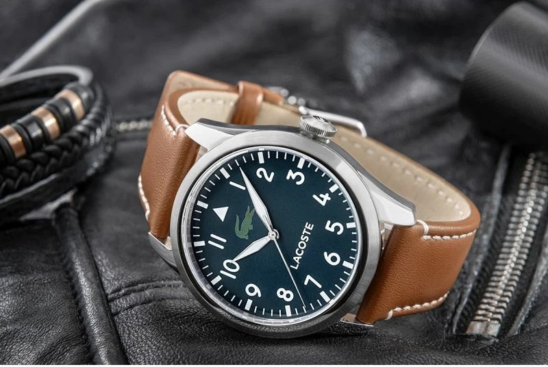 Orë dore për meshkuj Lacoste, kafe/blu