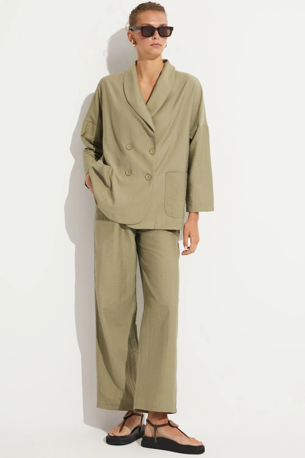 Jakne dhe Pantallona për femra June