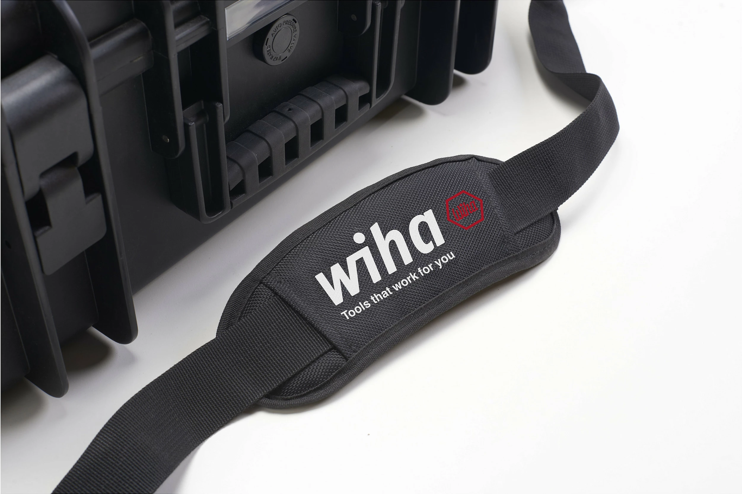 Set veglash Wiha Competence XL, 83 copë, 1/4" bit-holder, kasë e zezë