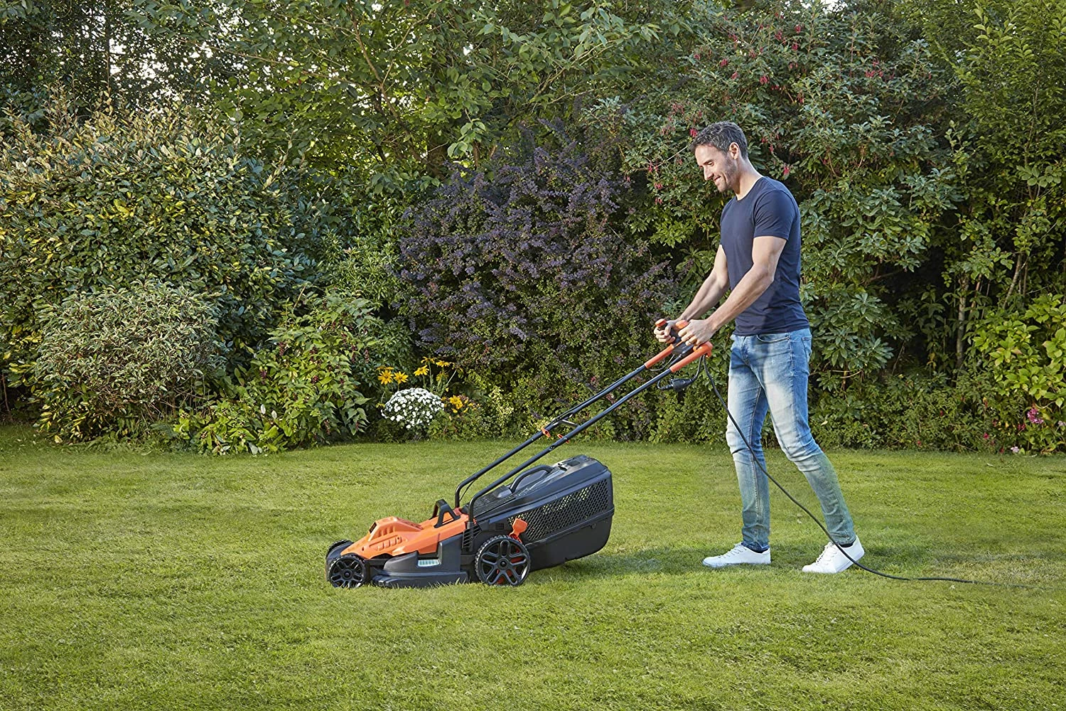 Kositëse bari elektrike Black&Decker BEMW471BH 1600 W, 38 cm, 240 V, e gjelbër