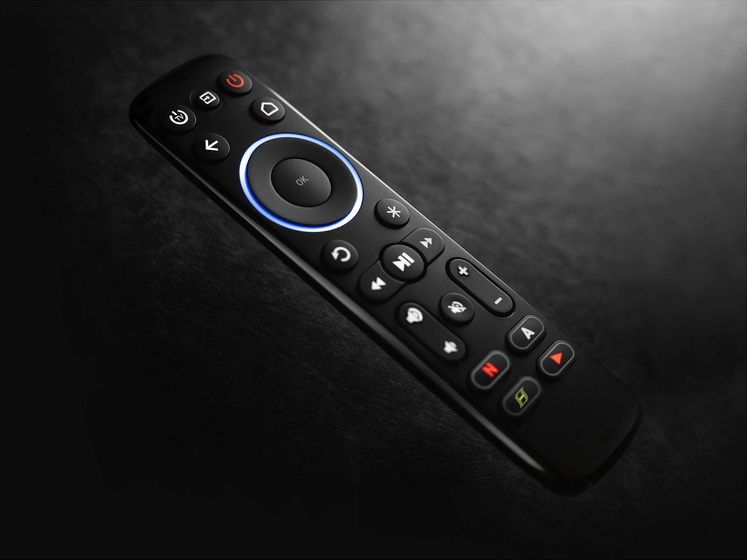 Telekomandë universale One for All Streamer, për TV/Streaming Box/Audio, me ndriçim, e zezë