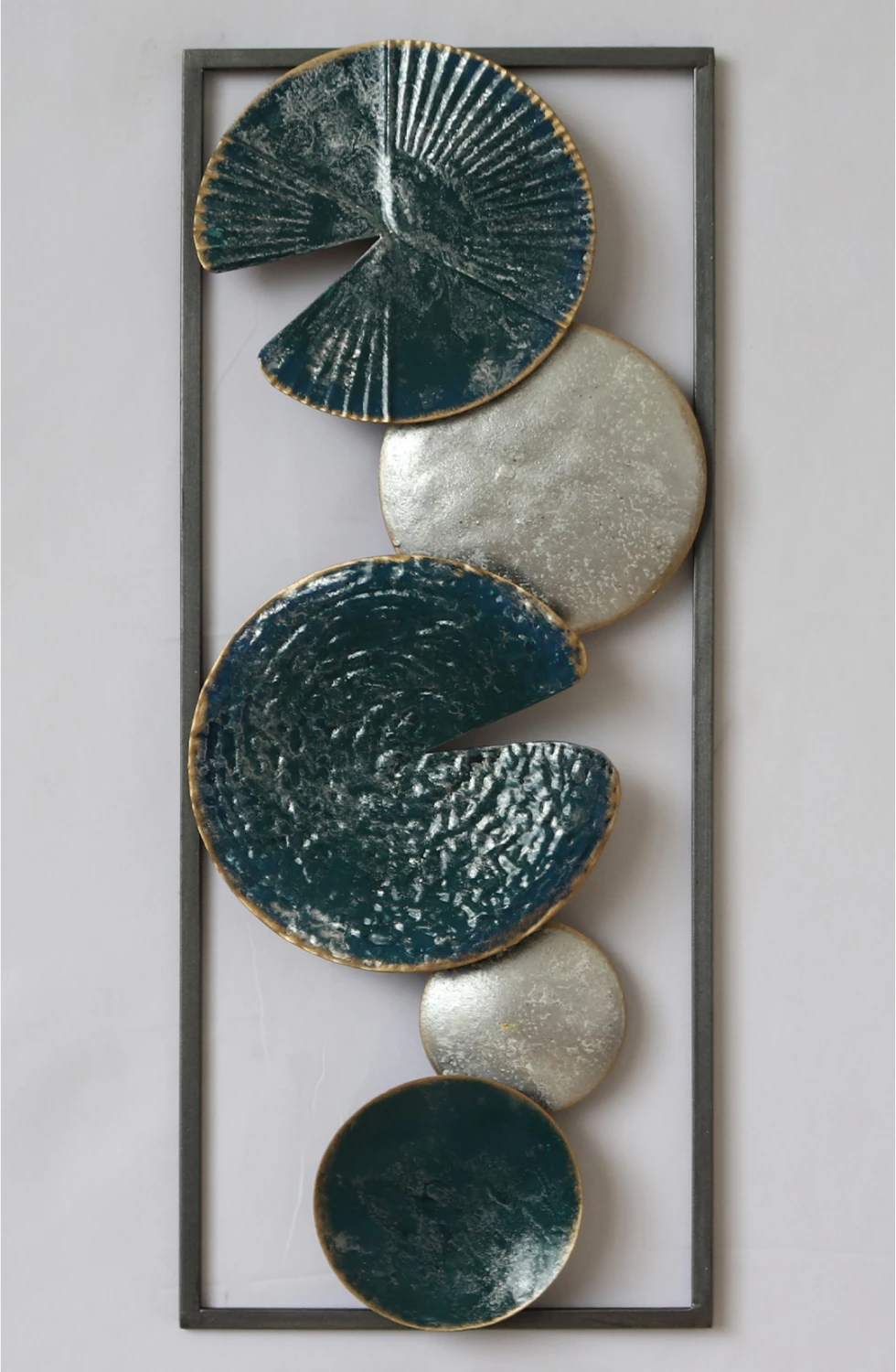 Dekor metalik për mur FH7166, ngjyrë petrol dhe qymyr me detaje ari & argjendi, 20x3.5x50 cm