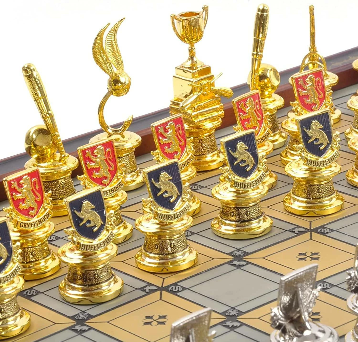 Set shahu NOBLE COLLECTION Harry Potter Quidditch Chess, 34 cm, 4 sete figurash (argjend/ari)