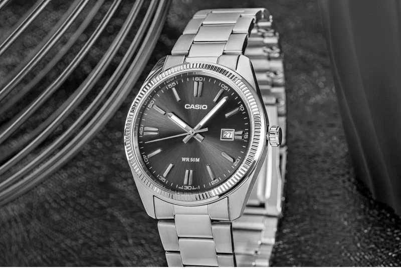 Orë dore për meshkuj Casio MTP-1302PD-1A1VEF, e zezë
