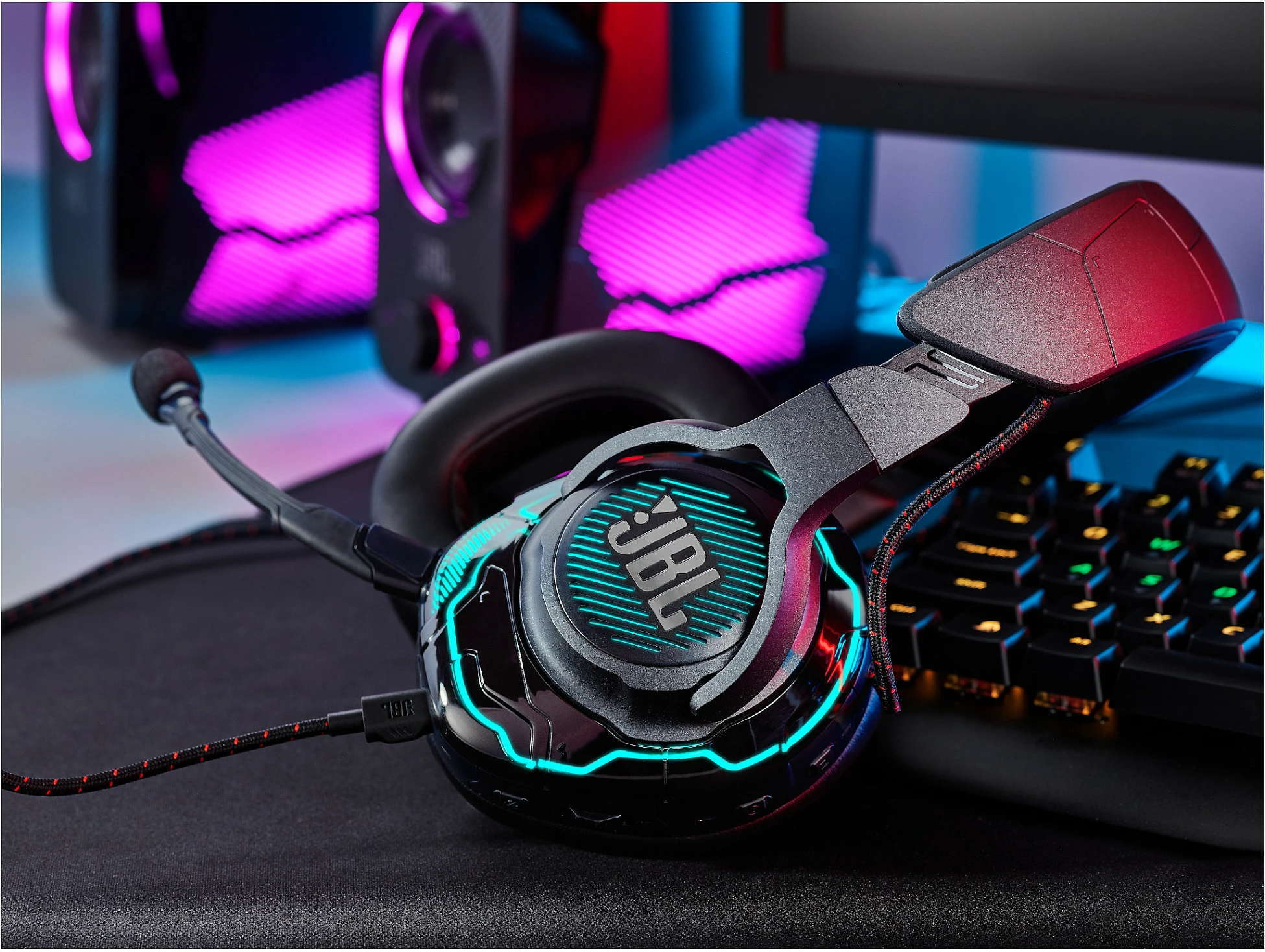 Kufje gaming JBL Quantum One, me kabllo, over-ear, me mikrofon, të zeza