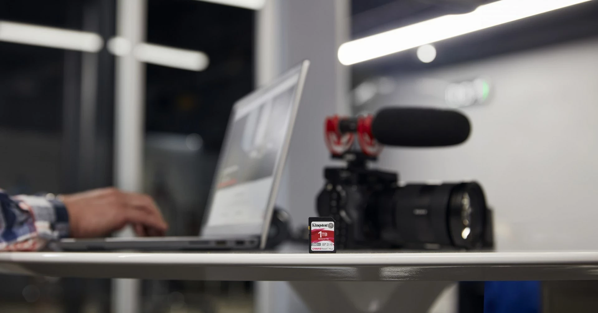 Kartelë memorie Kingston Canvas React Plus 1TB, SDXC UHS-II, e zezë